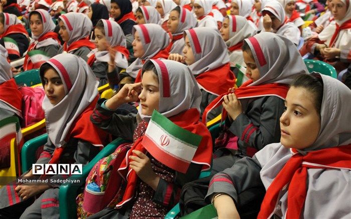 برگزاری مراسم های ایام یوم الله در آموزشگاه های منطقه19