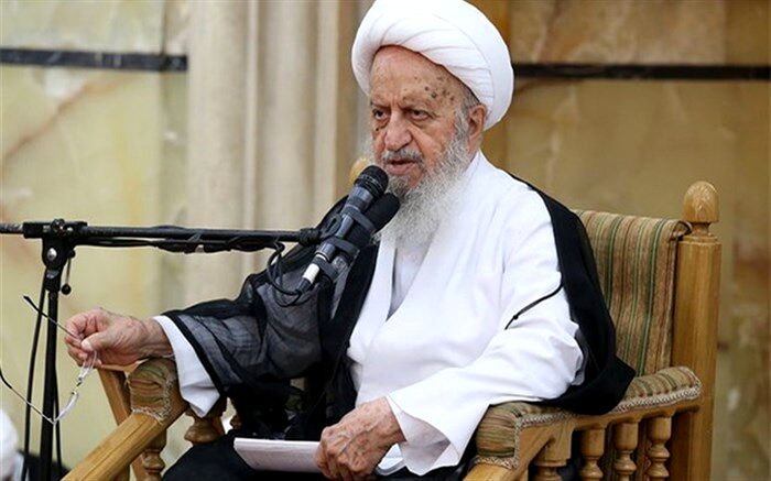 آیت‌الله مکارم شیرازی: با وجود مشکلات،  قهر با صندوق رای و عدم حضور در راهپیمایی 22 بهمن عاقلانه نیست