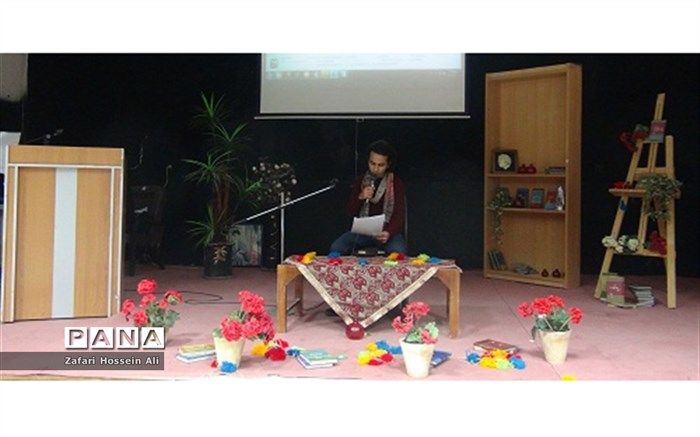 برگزاری عصر شعر انقلاب در فاروج