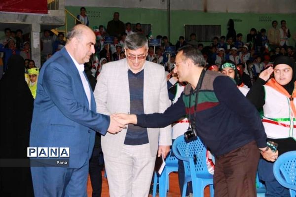 همایش یاوران انقلاب در شاهین دژ