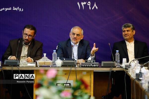 نشست صمیمی وزیر آموزش و پرورش با مدیران و کارکنان سازمان نهضت سواد آموزی