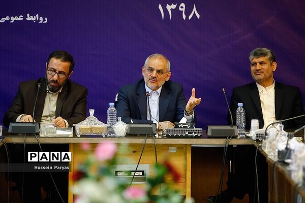 نشست صمیمی وزیر آموزش و پرورش با مدیران و کارکنان سازمان نهضت سواد آموزی