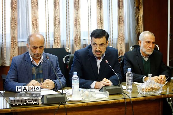 نشست صمیمی وزیر آموزش و پرورش با مدیران و کارکنان سازمان نهضت سواد آموزی