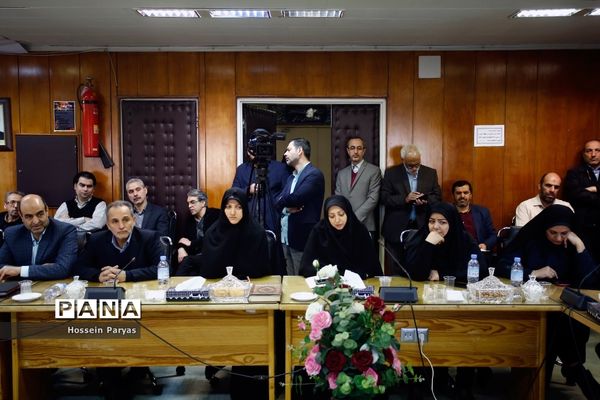 نشست صمیمی وزیر آموزش و پرورش با مدیران و کارکنان سازمان نهضت سواد آموزی