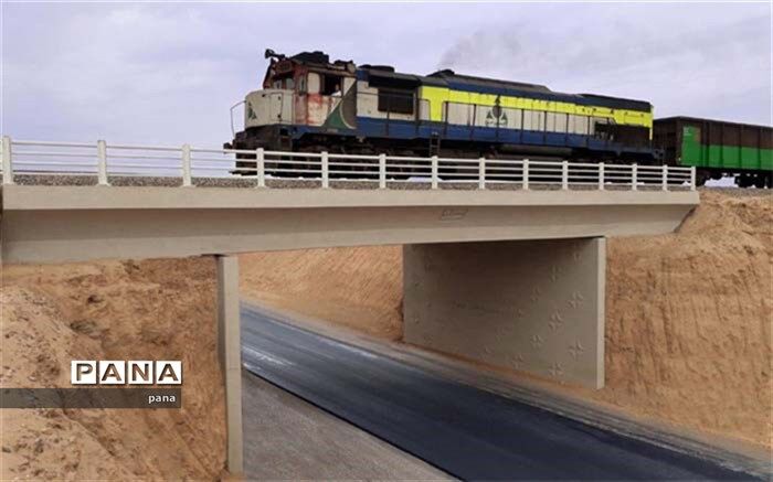 عملیات گشایش دهانه دوم پل راه آهن نوش آبادآغاز شد