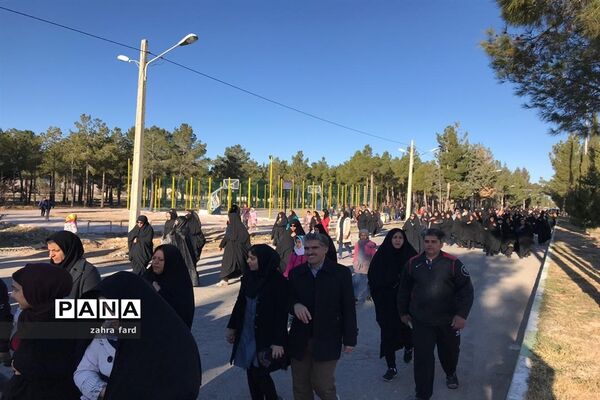 برگزاری همایش  پیاده‌روی خانوادگی “صبح و نشاط” در نی ریز