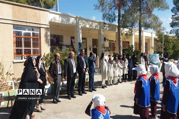 بازدید مسئولین سازمان دانش آموزی استان فارس از فعالیت ها و ابتکارات سازمان دانش‌آموزی نی ریز