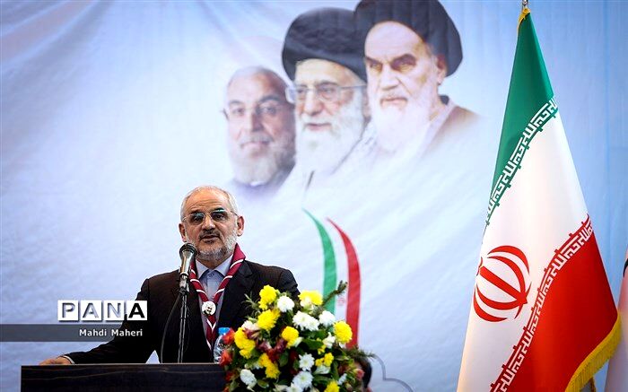 وزیر آموزش و پرورش: مسئولیت‌پذیری اجتماعی به عنوان اولویت سازمان دانش‌آموزی به جد دنبال شود