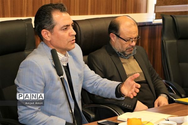 نشست هم اندیشی مسئولان مدارس غیردولتی  مدیریت آموزش و پرورش ناحیه یک ری