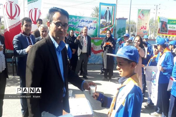 آیین توزیع شیر رایگان مدارس مسجدسلیمان