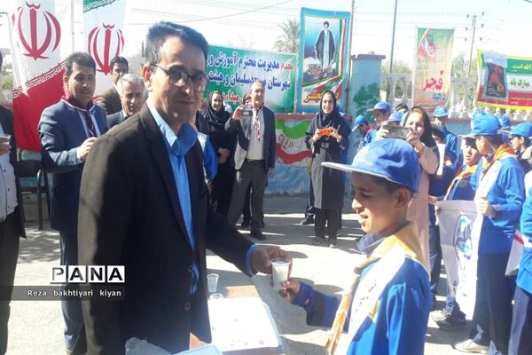 آیین توزیع شیر رایگان مدارس مسجدسلیمان