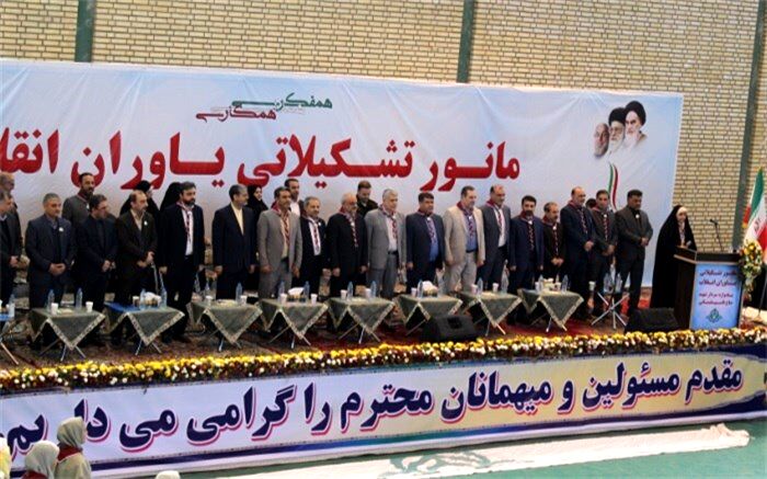 انقلاب اسلامی ایران یکی از بزرگترین انقلاب‌های جهان در قرن اخیر است  و شما دانش‌آموزان امانت دار، پاسدار و وارث انقلاب بزرگی هستید