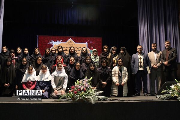 تجلیل از برگزیدگان سی و هفتمین دوره مسابقات فرهنگی، هنری و ادبی دانش آموزان و مدارس تهران
