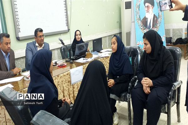 برگزاری مسابقه روانخوانی و مشاعره بین دانش آموزان متوسطه اول شهرستان حمیدیه