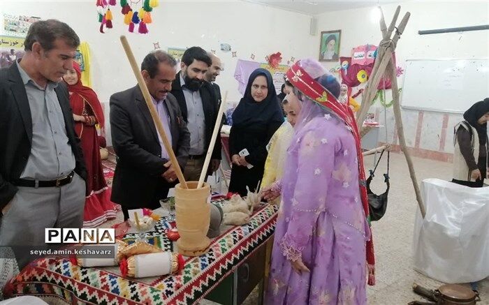 حفظ سنت های اقوام با زبان ها، گویش ها و پوشش های متفاوت بر همه ی ما لازم است