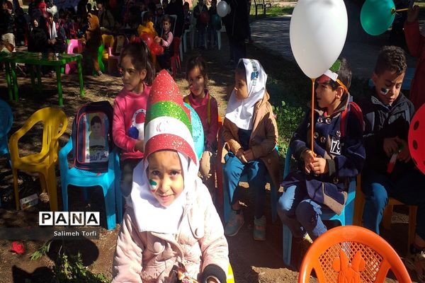 برگزاری جشن انقلاب مهدهای کودک بهزیستی باهمکاری کانون پرورشی فکری درشهرستان حمیدیه