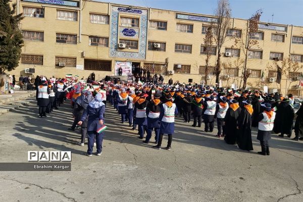 صبحگاه مشترک اعضای پیشتازان منطقه 5