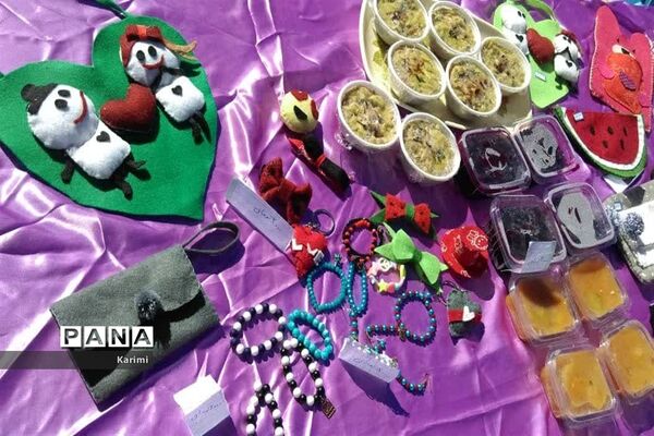 برگزاری جشنواره انقلاب آموزشگاه های مدنی و فضیلت ابرکوه
