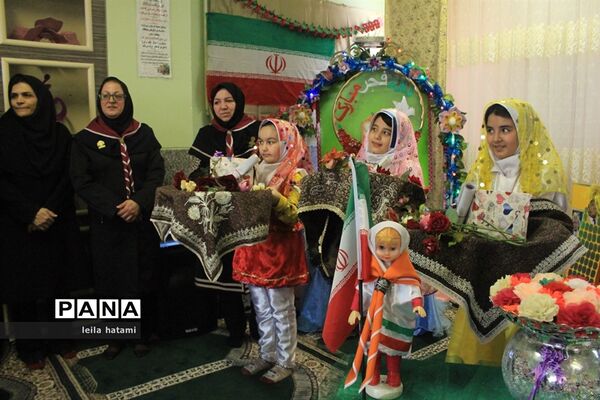 جشن دهه فجر در مدرسه تمام تشکیلاتی پنج تن آل عبا ناحیه 3 تبریز