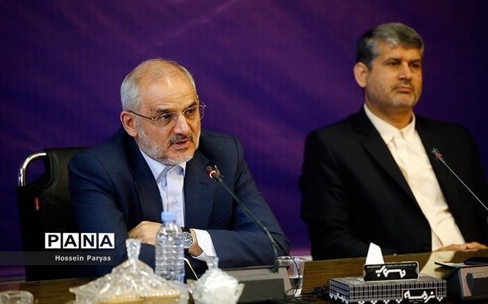 برگزاری جشن برچیده شدن مدارس خشت و گلی  حداکثر تا اوایل اسفند