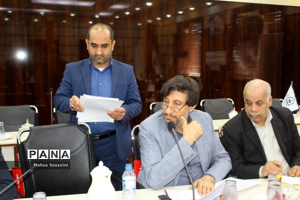 جلسه شورای اقامه نماز اداره کل آموزش و پرورش استان بوشهر