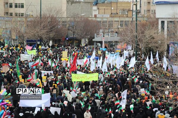 راهپیمایی یوم الله 22 بهمن ماه  در مشهد
