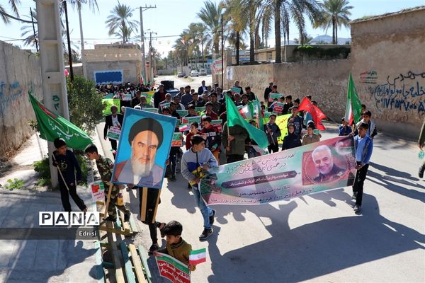 راهپیمایی مردم روستای بورکی علیا از توابع بخش خشت شهرستان کازرون در سالروز پیروزی انقلاب اسلامی