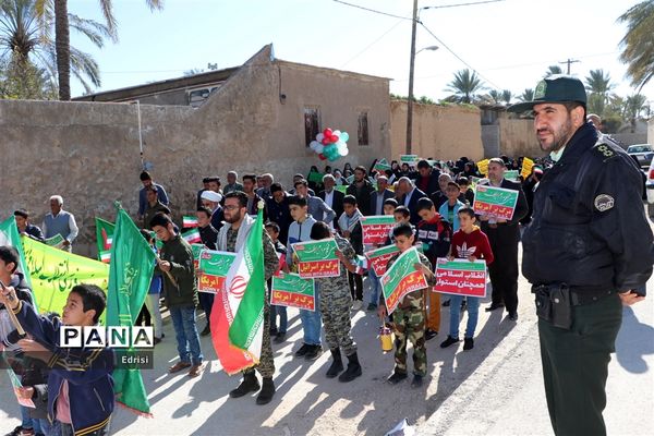 راهپیمایی مردم روستای بورکی علیا از توابع بخش خشت شهرستان کازرون در سالروز پیروزی انقلاب اسلامی