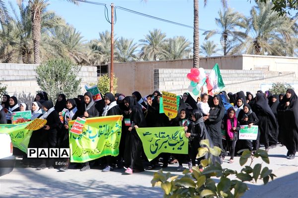 راهپیمایی مردم روستای بورکی علیا از توابع بخش خشت شهرستان کازرون در سالروز پیروزی انقلاب اسلامی