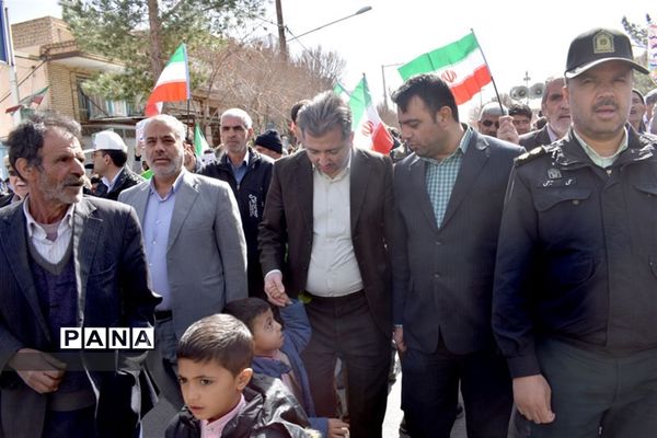 راهپیمایی 22 بهمن در بهاباد