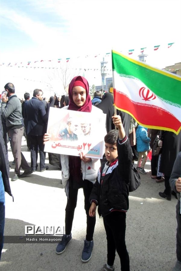 راهپیمایی مردم شهرستان فسا در چهل و یکمین سالروز پیروزی انقلاب اسلامی