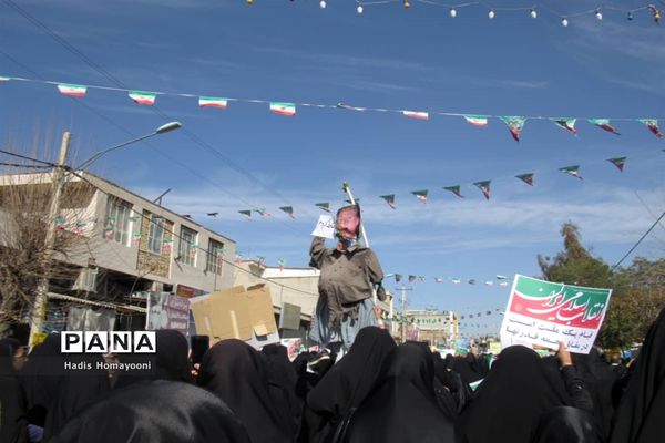 راهپیمایی مردم شهرستان فسا در چهل و یکمین سالروز پیروزی انقلاب اسلامی
