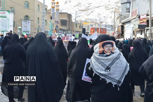 راهپیمایی یوم الله 22 بهمن در شهرستان فیروزکوه