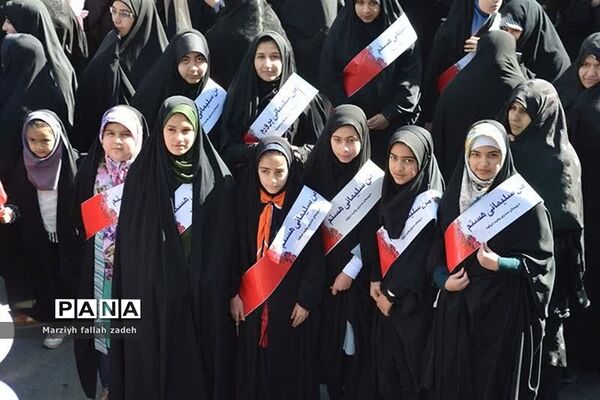 حضور حماسی مردم ابرکوه در راهپیمایی ۲۲ بهمن