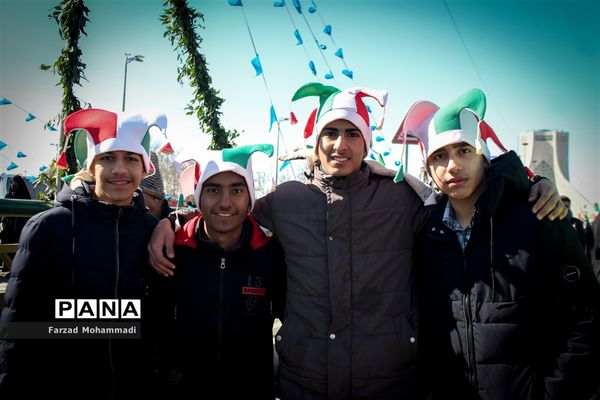 راهپیمایی  یوم الله 22 بهمن در تهران