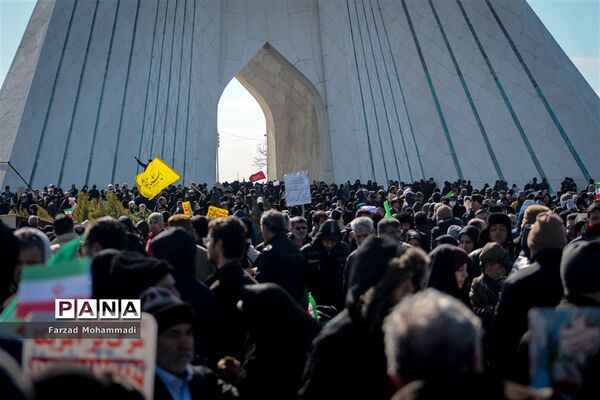 راهپیمایی  یوم الله 22 بهمن در تهران