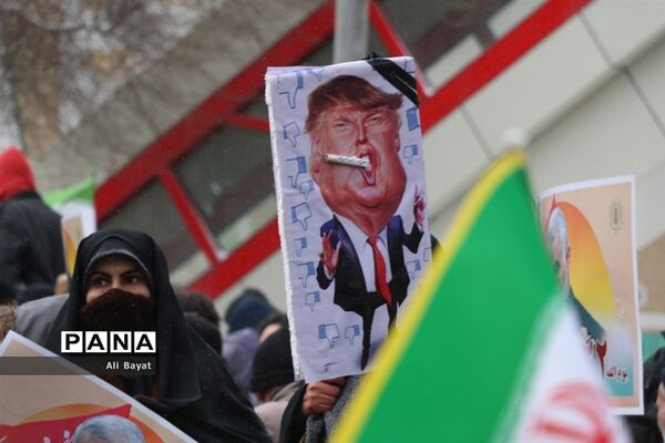 حضور پرشور مردم همدان در راهپیمایی ۲۲بهمن