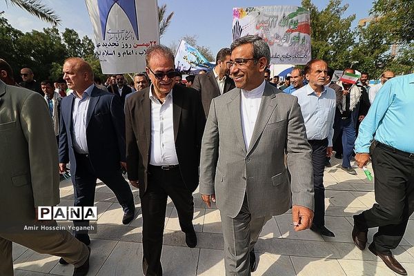 راهپیمایی 22 بهمن در جزیره کیش