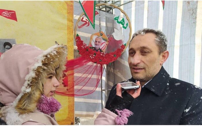 راستگو: فردی  را برای رای دادن انتخاب کنید که توانمند و دارای ریز نمره های خوب باشد