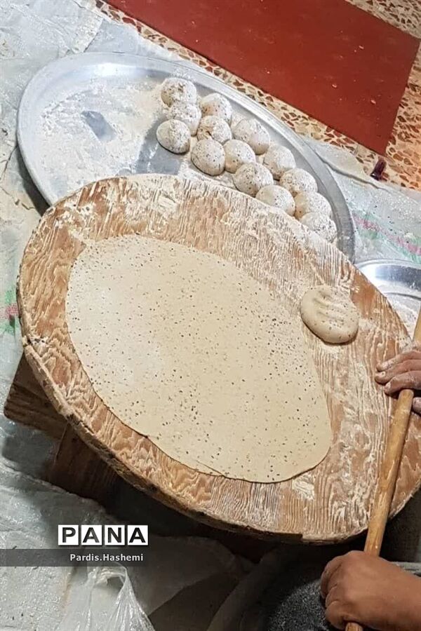 جشنواره صنایع دستی، غذاهای سنتی و دست سازه‌های علمی دانش‌آموزی شهرستان آغاجاری
