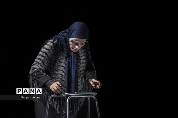 اجرای نمایش «زندگی یک رویاست«