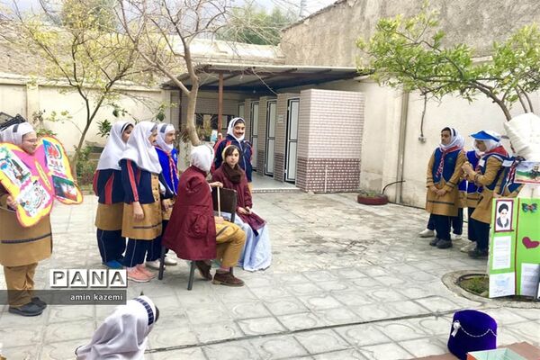 برگزاری جشن دهه فجر در مدارس داراب