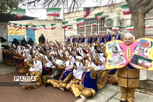 برگزاری جشن دهه فجر در مدارس داراب