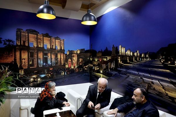 افتتاح سیزدهمین نمایشگاه بین المللی گردشگری و سی و سومین نمایشگاه ملی صنایع دستی تهران