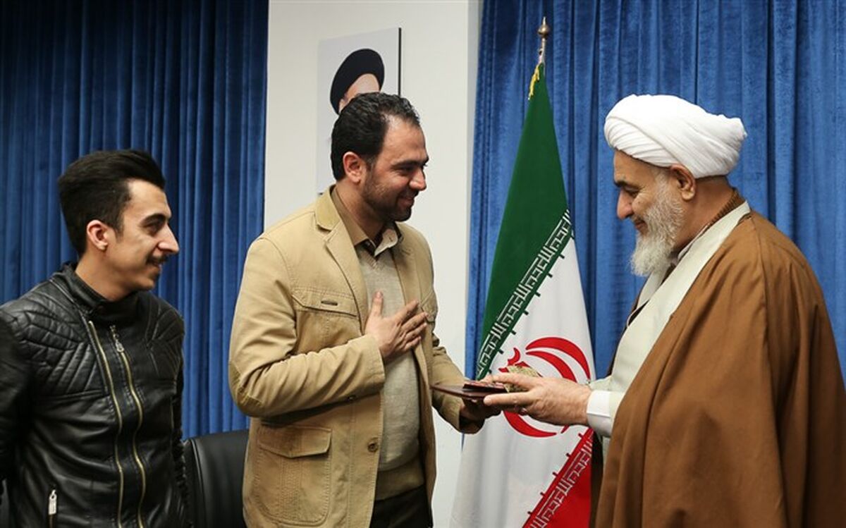 امام جمعه قزوین از برنده سیمرغ بلورین جشنواره فیلم فجر تجلیل کرد
