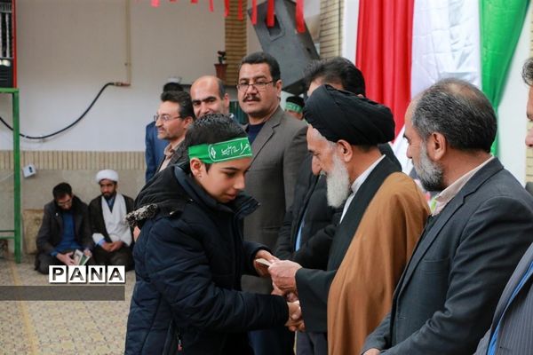 مروست ،میزبان سردار لاله های روشن