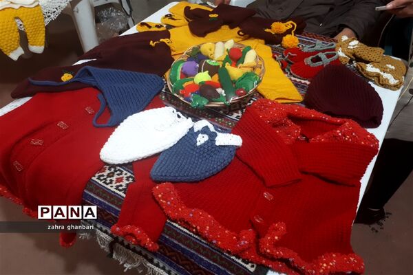 گشایش بازارچه صنایع دستی در سرای فاتح نی ریز