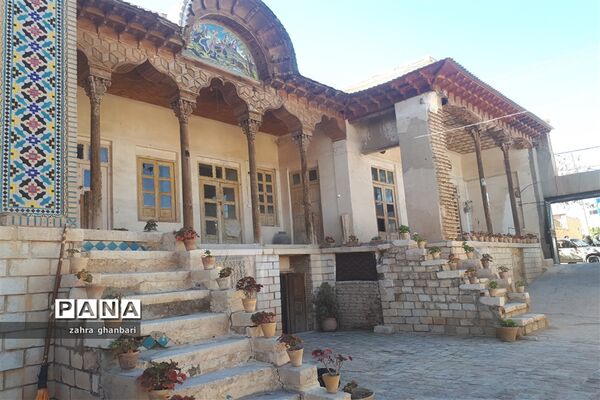 گشایش بازارچه صنایع دستی در سرای فاتح نی ریز