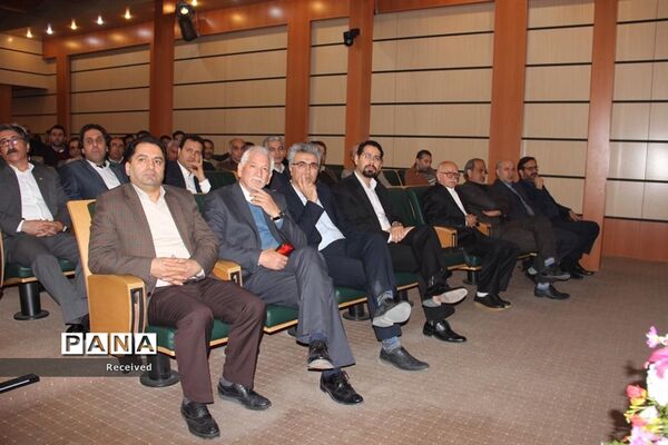 نشست کانون وکلای دادگستری مازندران با حضور معاون حقوقی رئیس جمهوری