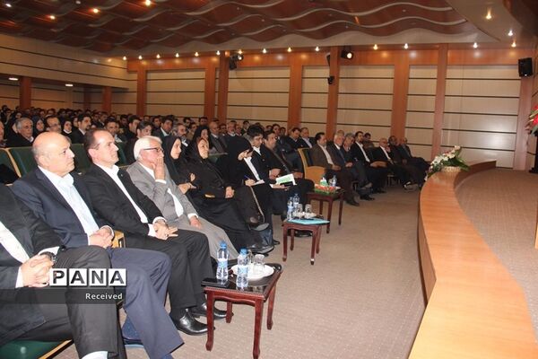 نشست کانون وکلای دادگستری مازندران با حضور معاون حقوقی رئیس جمهوری
